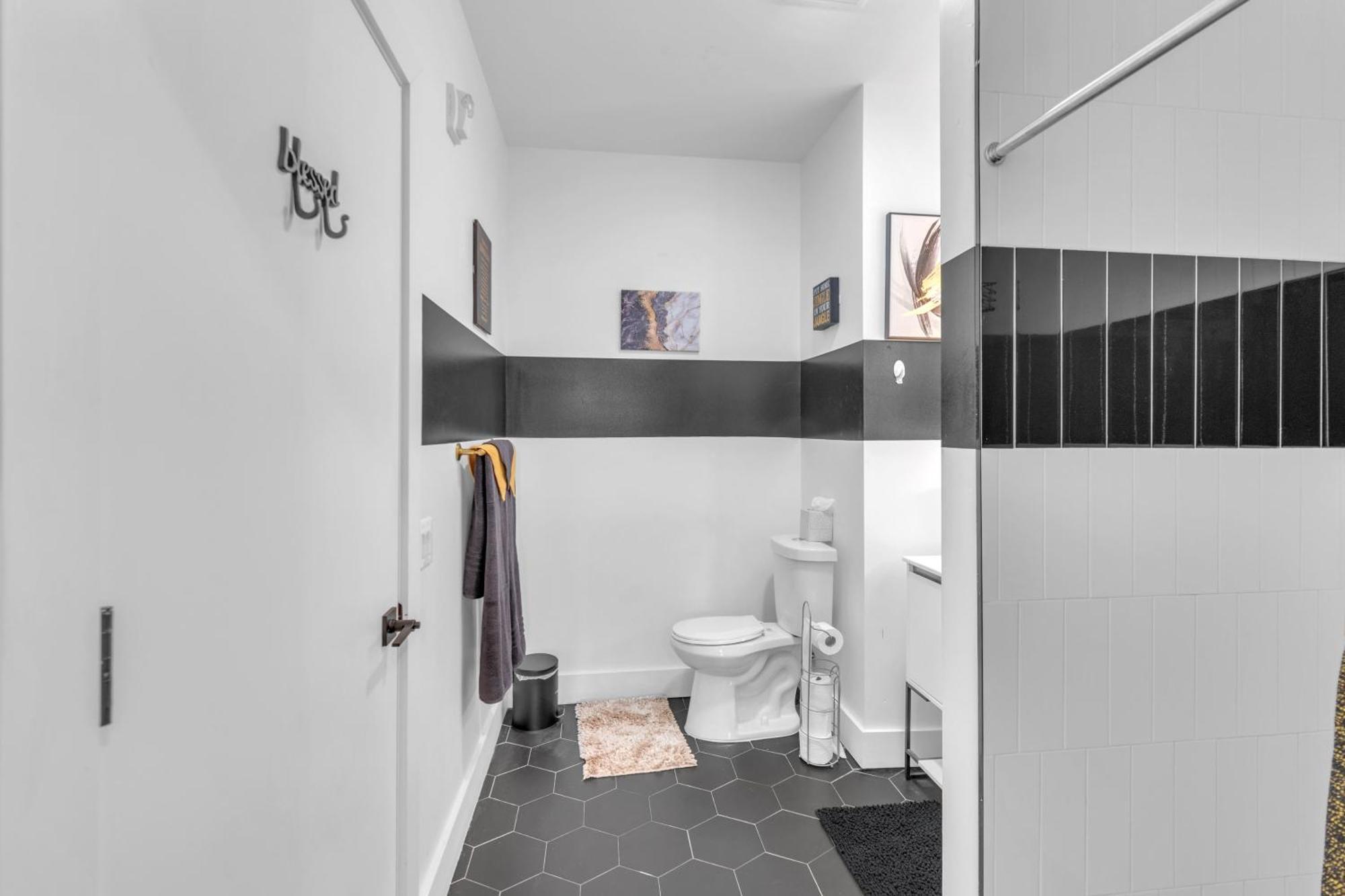 Royal Oasis Indoor Pool, Free Parking, Near Nyc Appartement Elizabeth Buitenkant foto