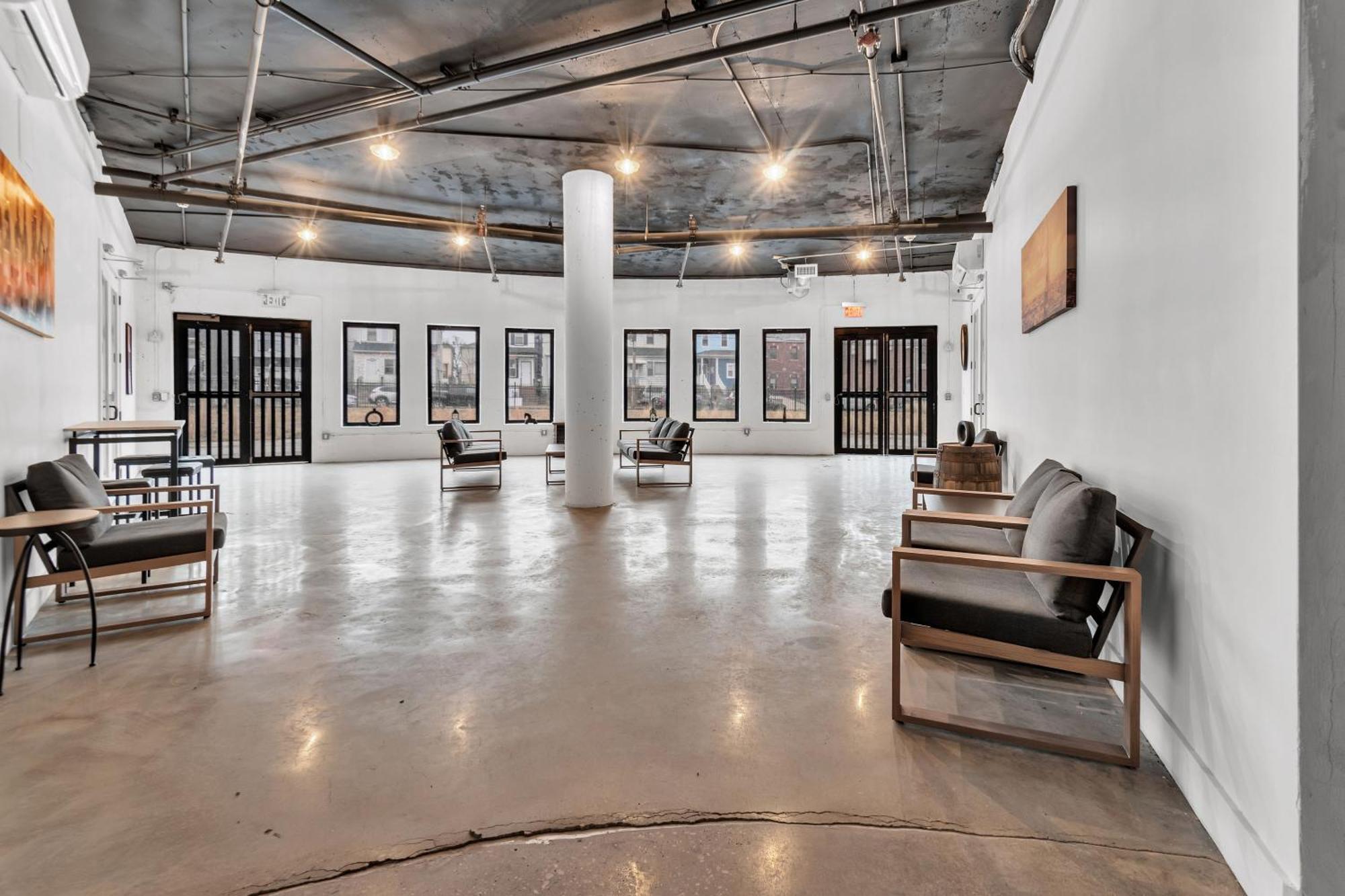Royal Oasis Indoor Pool, Free Parking, Near Nyc Appartement Elizabeth Buitenkant foto